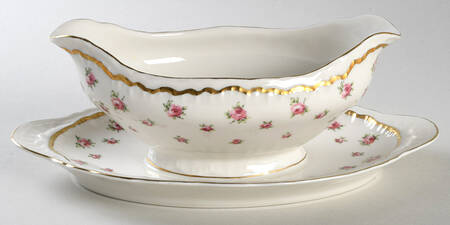 Wilton Gravy Boat with Attached Underplate