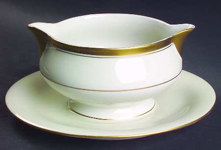 Windsor Gravy Boat with Attached Underplate