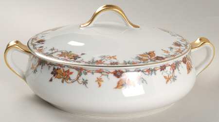 Woodbine Round Covered Vegetable