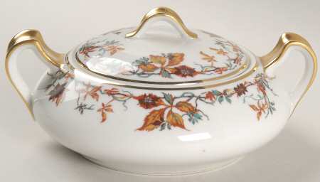 Woodbine Sugar Bowl & Lid