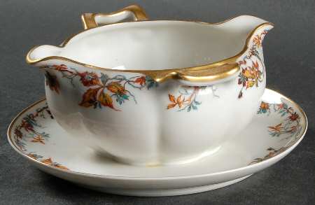 Woodbine Gravy Boat with Attached Underplate