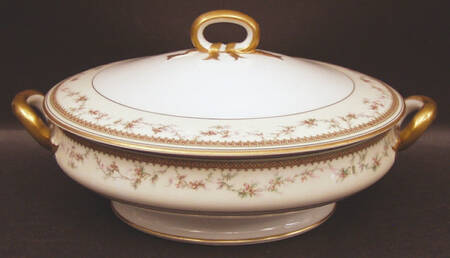 Yale Round Covered Vegetable