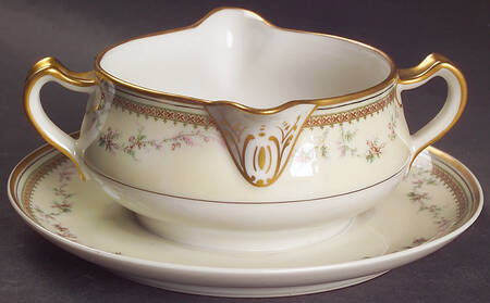 Yale Gravy Boat with Attached Underplate