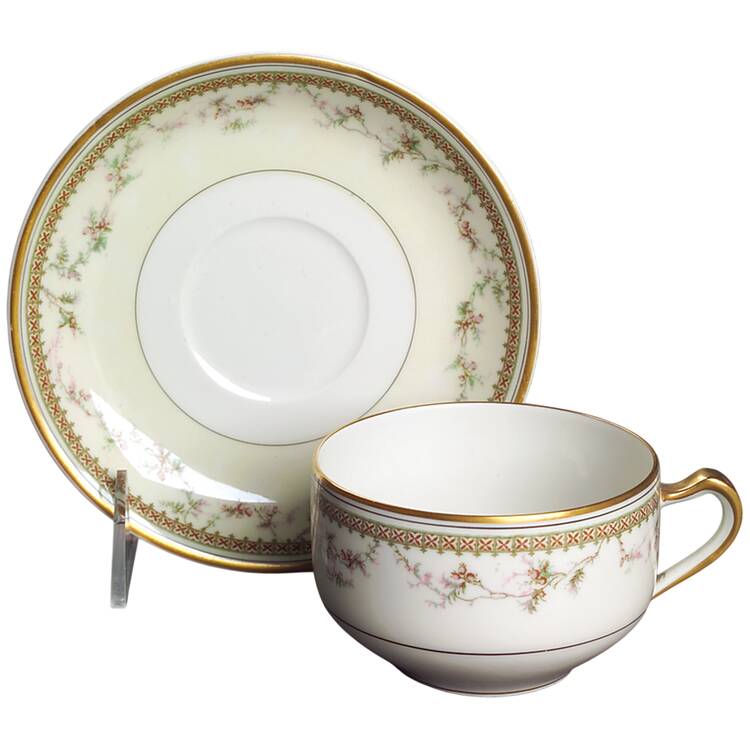 Yale Flat Cup & Saucer Set
