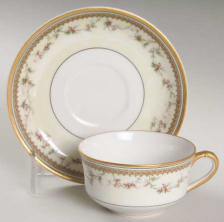 Yale Flat Cup & Saucer Set