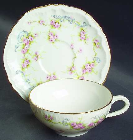 Yvonne Flat Cup & Saucer Set