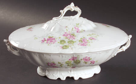 9374 Oval Covered Vegetable