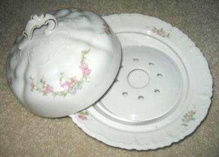 9322 Pink Round Covered Butter