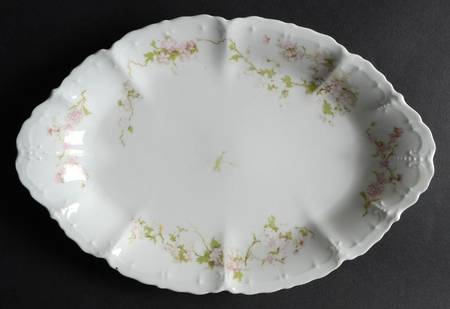 9322 Pink 11" Oval Serving Platter