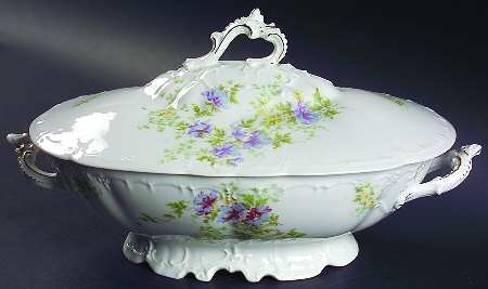 9221 Oval Covered Vegetable