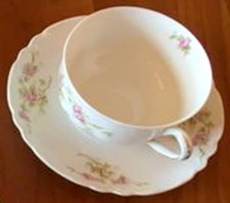 HAB25 Footed Cup & Saucer Set