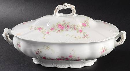 9165 Oval Covered Vegetable
