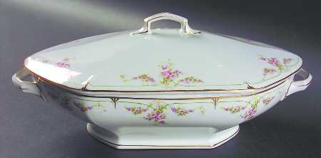 Juliette Oval Covered Vegetable