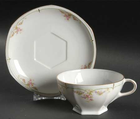 Juliette Footed Cup & Saucer Set