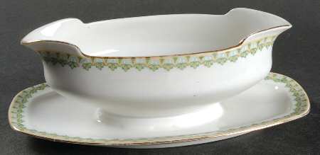 Sylvia Gravy Boat with Attached Underplate