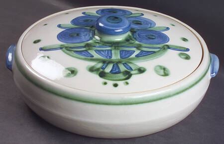 Bouquet 3 Quart Shallow Round Covered Casserole