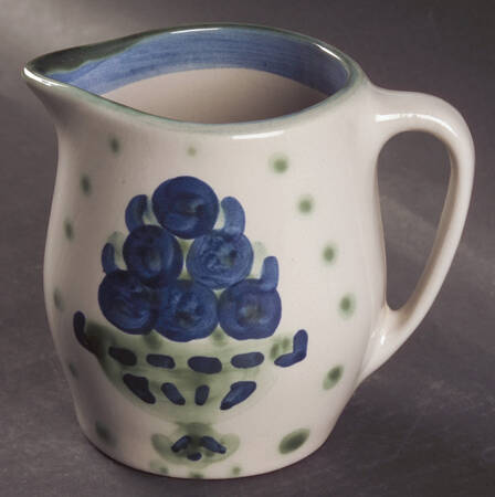 Bouquet 24 Oz Pitcher