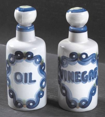 Bluette Vinegar and Oil Set with Stoppers