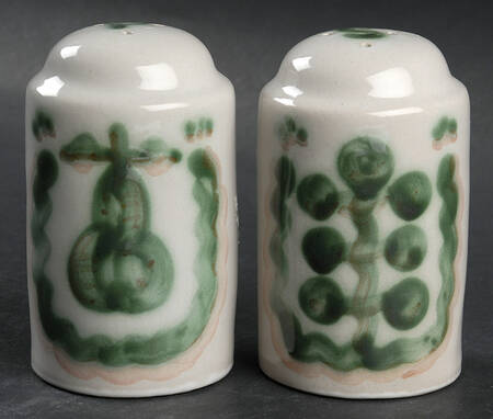 Pear and Grape Green Oversized Salt & Pepper Set