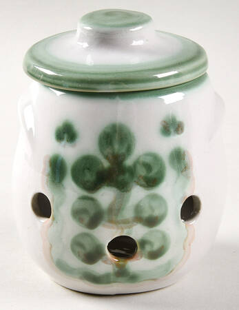 Pear and Grape Green Garlic Keeper & Lid
