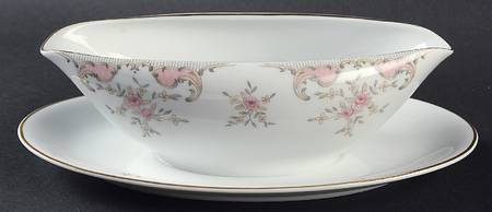 Antoinette Gravy Boat with Attached Underplate