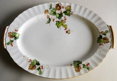 Autumn 17" Oval Serving Platter