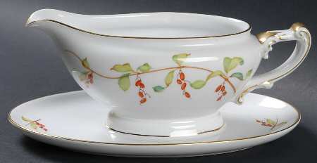 Bittersweet Gravy Boat with Attached Underplate
