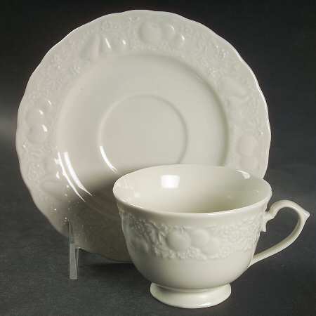Bounty Footed Cup & Saucer Set