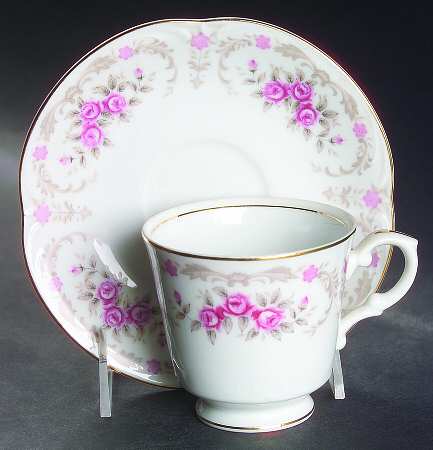 Cascade Footed Cup & Saucer Set