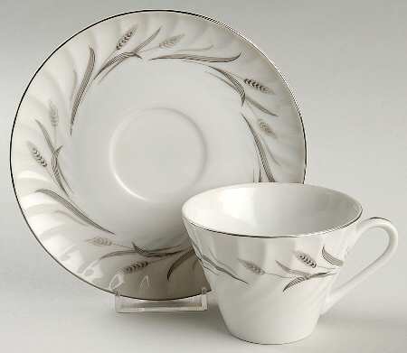 Cynthia Flat Cup & Saucer Set