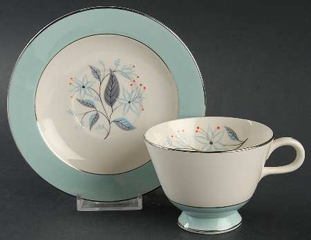 Dianne Footed Cup & Saucer Set