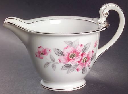 Dogwood (Platinum Trim) Creamer