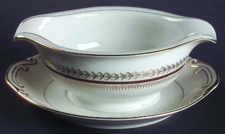 Firelight Gravy Boat with Attached Underplate