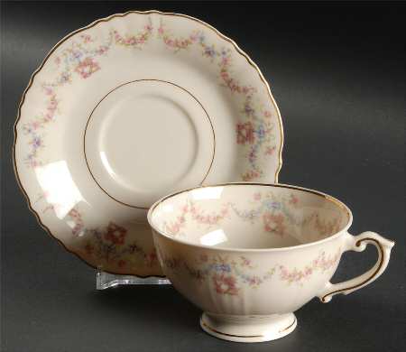 Fontaine Footed Cup & Saucer Set