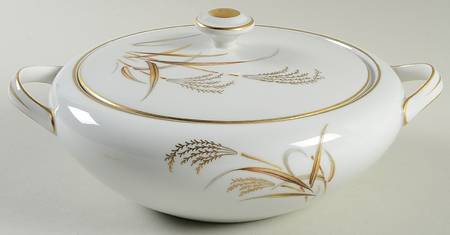 Golden Wheat Round Covered Vegetable