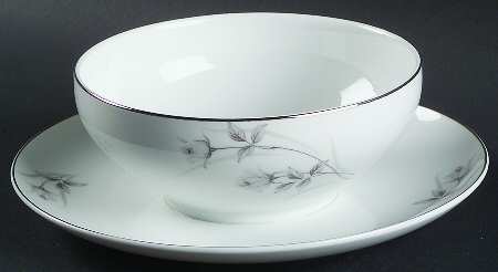 Harmony Rose Gravy Boat with Attached Underplate