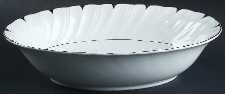 Heirloom 10" Oval Vegetable Bowl