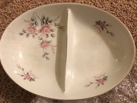 Janet 10" Oval Divided Vegetable Bowl