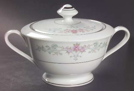Jennifer Sugar Bowl & Lid