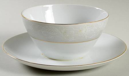 La Belle Gravy Boat with Attached Underplate