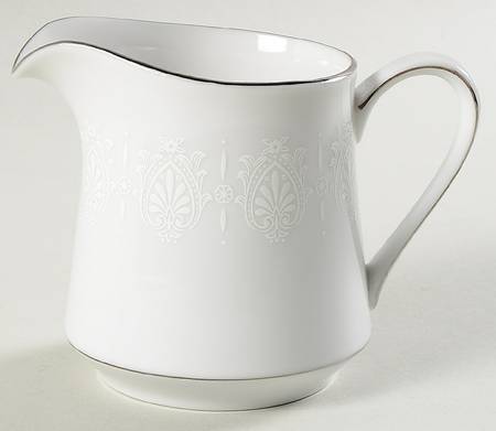 La Belle Creamer