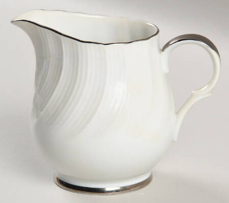 Lido Creamer