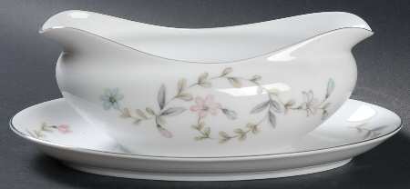 Linda Gravy Boat with Attached Underplate