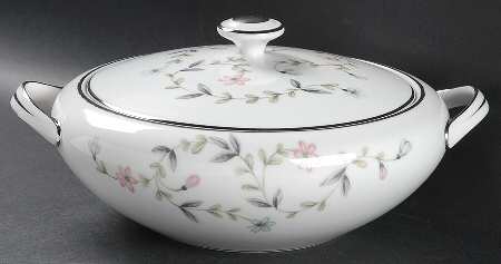 Linda Round Covered Vegetable