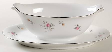 Lorraine Gravy Boat with Attached Underplate