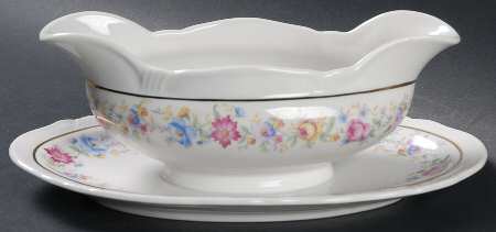 Lucerne Gravy Boat with Attached Underplate