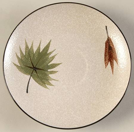 Maple Leaf Saucer