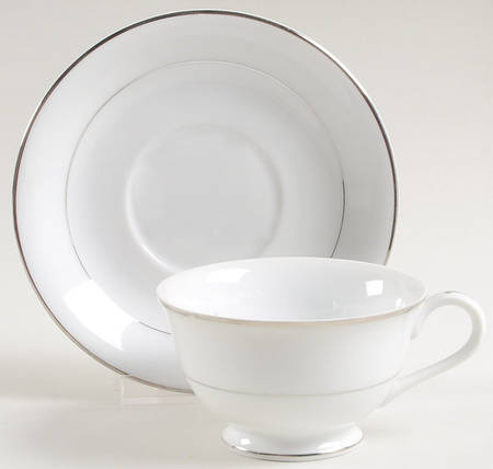 Mary Footed Cup & Saucer Set