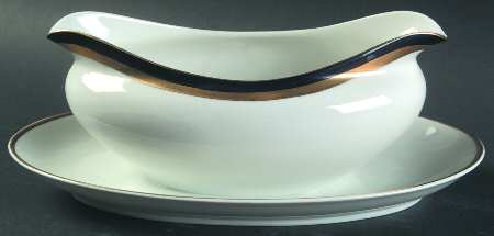 Marquis Gravy Boat with Attached Underplate