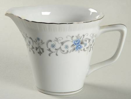Minuet Creamer